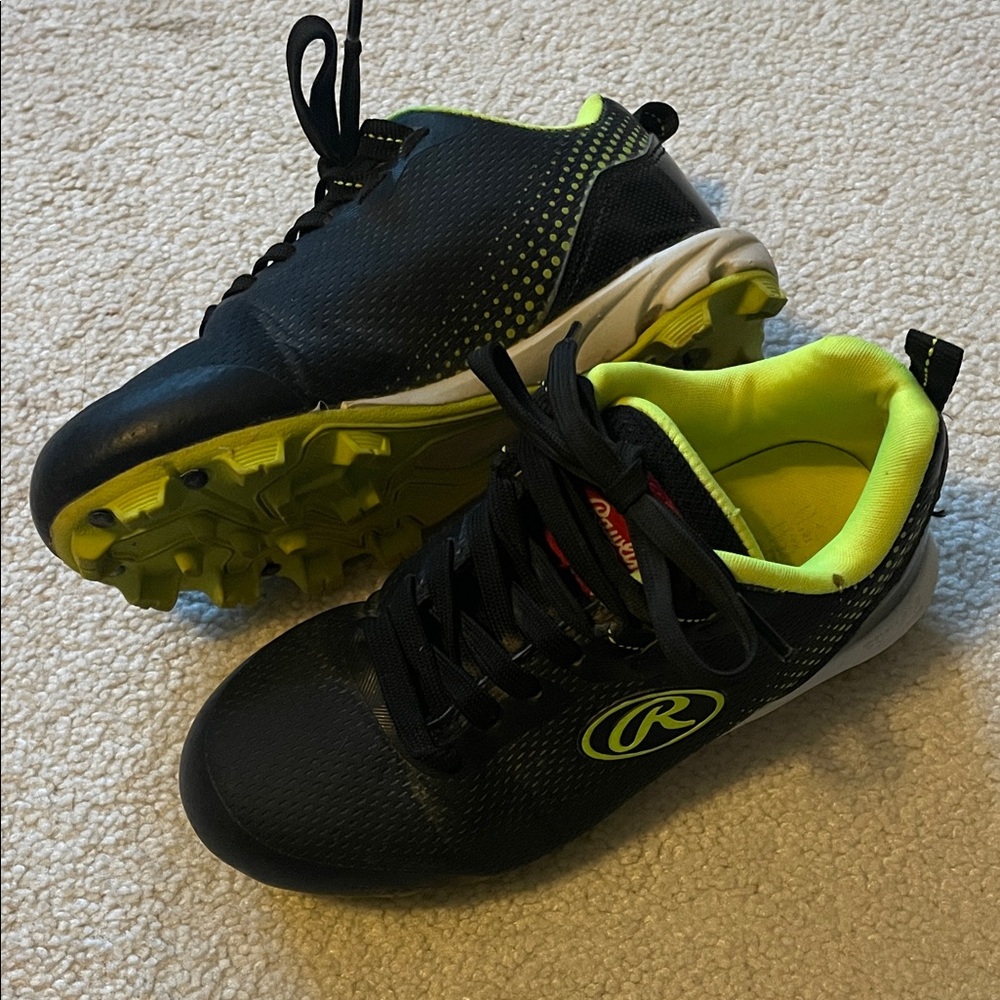 Youth Rawlings Baseball Cleats, Size 12